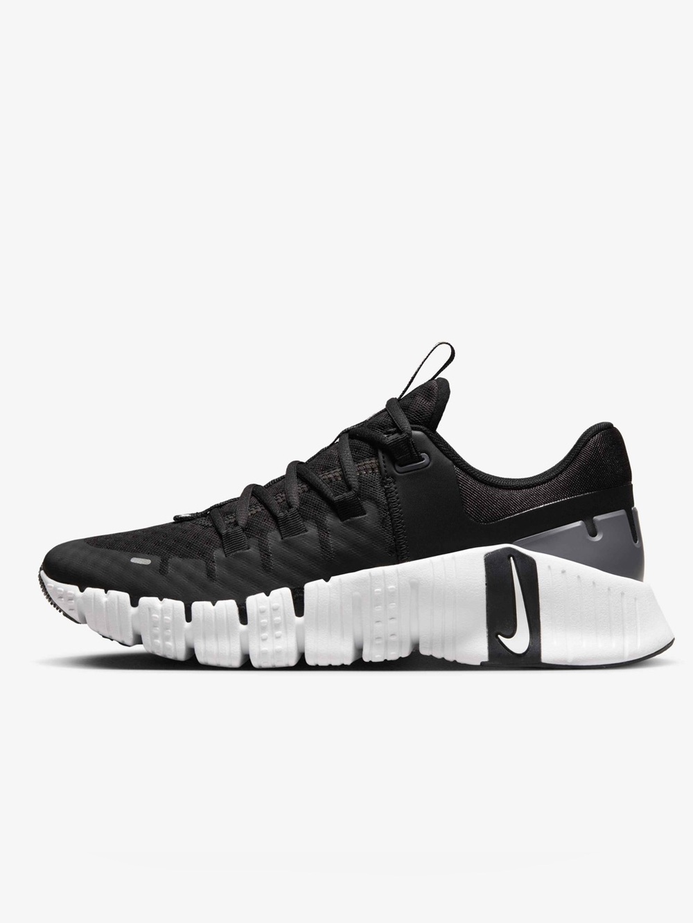 Nike woman’s Black and White Metcon 5 Training Shoes